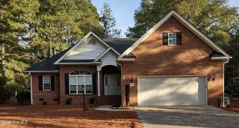 165 Oakmont Circle, Pinehurst, NC 28374