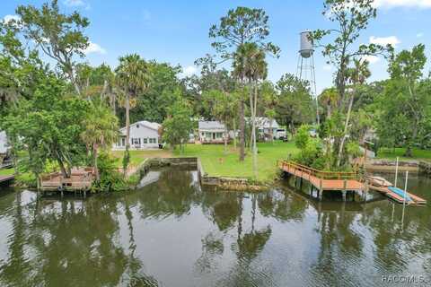 5201 Riverside Drive, Yankeetown, FL 34498
