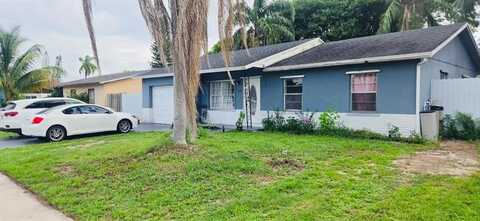 426 SW 79th Ter, North Lauderdale, FL 33068