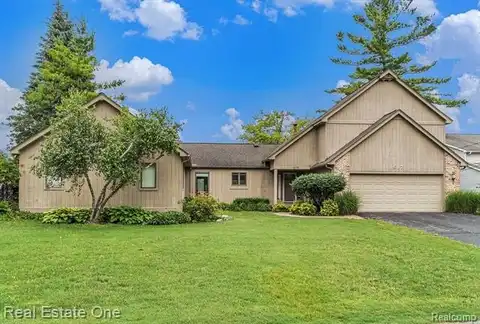1617 Shankin Drive, Wolverine Lake, MI 48390