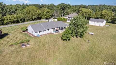 4500 Curve Road, Freeland, MI 48623