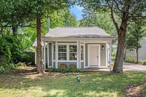 1791 Petrolia, West Bloomfield, MI 48324