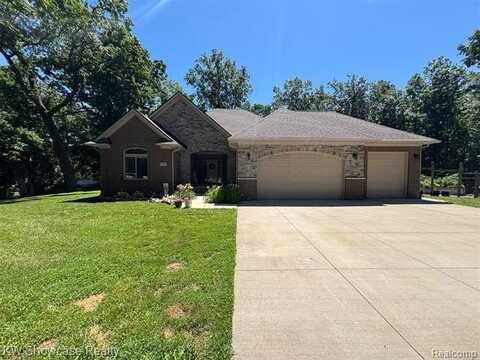 1831 Hill Rd. Road, White Lake, MI 48383