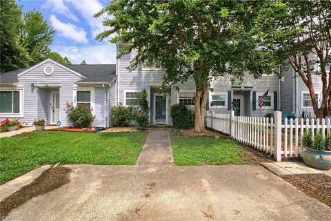 2102 Victoria Court, Carrollton, VA 23314