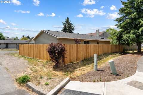1822 NE BARBERRY DR, Hillsboro, OR 97124