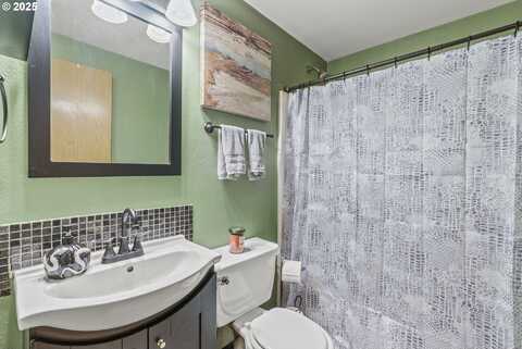 803 NW 17TH CIR, Battle Ground, WA 98604
