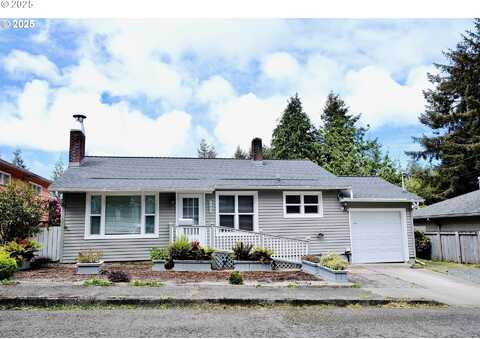 743 N 9TH ST, Coos Bay, OR 97420