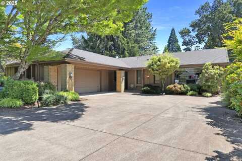 1254 RIO GLEN DR, Eugene, OR 97401