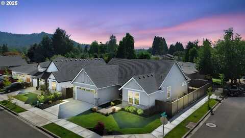 1004 S 46TH ST, Springfield, OR 97478