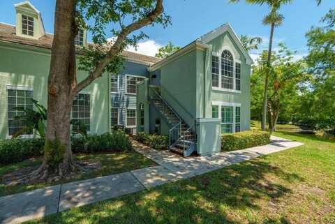 1050 Crystal Way, Delray Beach, FL 33444