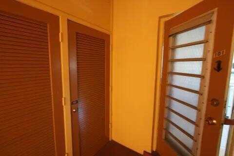 1050 E Sample Road Road E, Pompano Beach, FL 33064