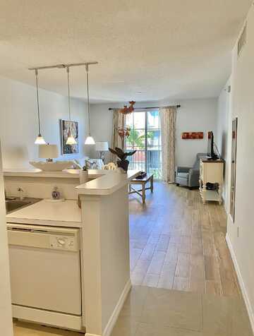 720 S Sapodilla Avenue, West Palm Beach, FL 33401
