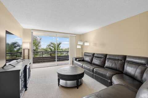 555 NW 4th Avenue, Boca Raton, FL 33432