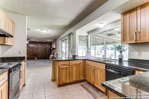 5830 Oak Run St., San Antonio, TX 78233