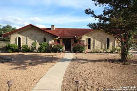 706 Golfcrest, Windcrest, TX 78239