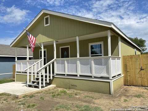 702 E 5th, Nixon, TX 78140