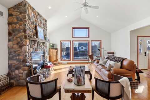 2743 Brooks Ridge Drive, Sun Prairie, WI 53590