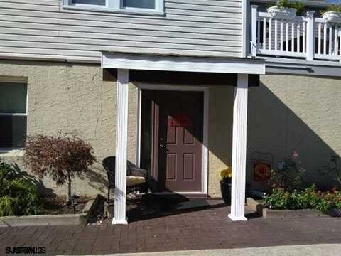 11 N Coolidge Ave, Margate City, NJ 08402