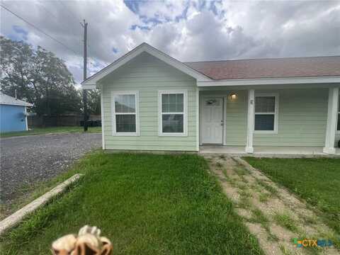 661 W Austin Street, Luling, TX 78648