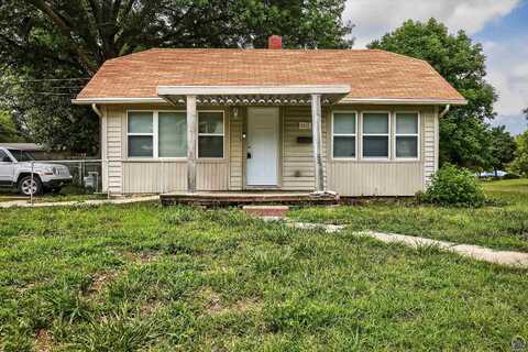 3502 SW 8th Ave, Topeka, KS 66606