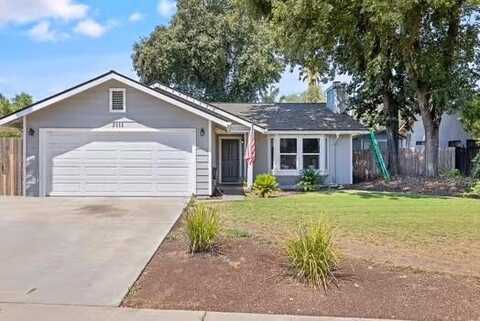 2111 S Conyer Ct Court, Visalia, CA 93277