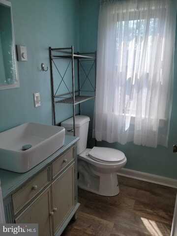 20 W COLLEGE AVENUE, YARDLEY, PA 19067