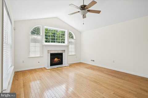 182 FEDERAL POINT BOULEVARD, TRENTON, NJ 08648