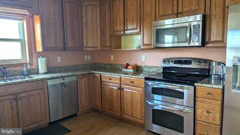 820 SHAMROCK AVENUE, STATE COLLEGE, PA 16801