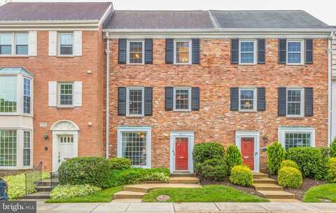 6813 MARKET SQUARE DRIVE, MCLEAN, VA 22101