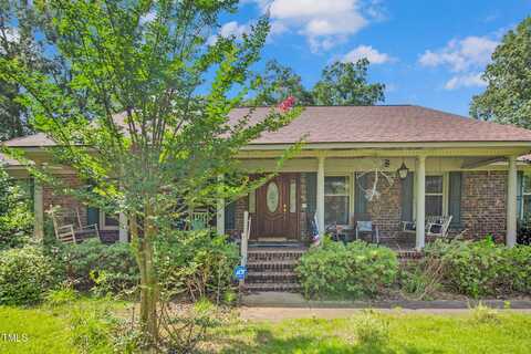 1315 Yaupon Drive, Eastover, NC 28312