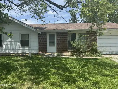 806 Canterbury Drive, Wapakoneta, OH 45895