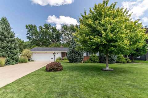 847 Lynkaylee Drive, Waterloo, IA 50701