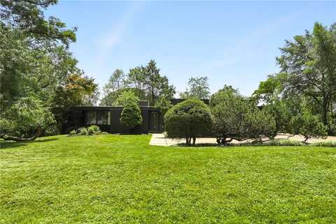 30 Highland Dr, Ben Avon Heights, PA 15202