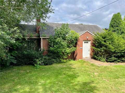 714 Pershing St, Ellwood City, PA 16117