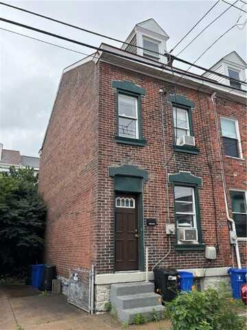 5224 Carnegie St, Lawrenceville, PA 15201