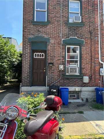 5224 Carnegie St, Lawrenceville, PA 15201