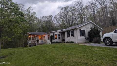 374 Rossman Road, Tyrone, PA 16686