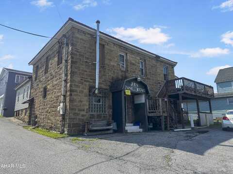 1401 Cardiff Road, Nanty-Glo, PA 15943