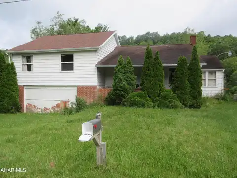 792 Executive Drive, Fallentimber, PA 16639