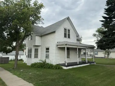 2098 S 3rd Avenue, Bowdle, SD 57428