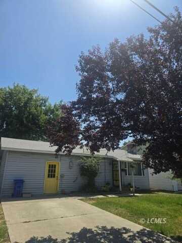 831 S G St, Lakeview, OR 97630