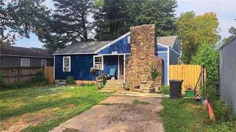 922 S B ST, Rogers, AR 72756