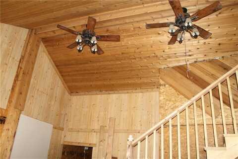 5712 Graham RD, Springdale, AR 72745