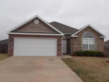 2206 SW Huntwick AVE, Bentonville, AR 72712