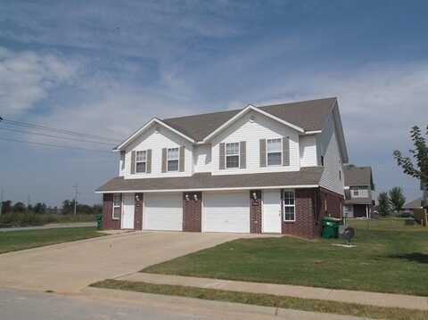 942 Meadowlands DR, Centerton, AR 72719