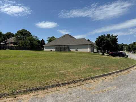 6229-6227 Milliken BND, Fayetteville, AR 72704