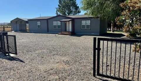 6190 Yost Rd, Toppenish, WA 98948