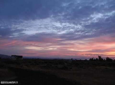 Nka Cottonwood Canyon Rd, Yakima, WA 98908