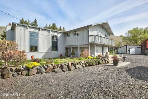13907 Wide Hollow Rd, Yakima, WA 98908