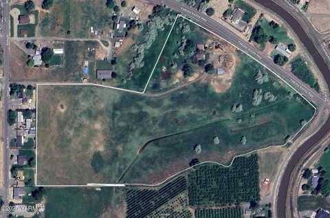 1111 Roza Dr, Zillah, WA 98953
